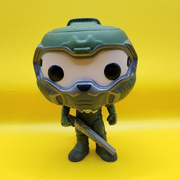 Funko Pop Games Doom Space Marine #90 Green Version 2016 Figure - Picture 1 of 6